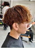 波巻きパーマメンズパーマメンズヘアツーブロックツイストパーマ