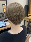 ベージュ/マッシュショート/ハイトーンショート/ショートヘア