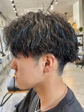 フゥ 宇都宮(FeU) 波巻きパーマメンズパーマメンズヘアツーブロックツイストパーマ