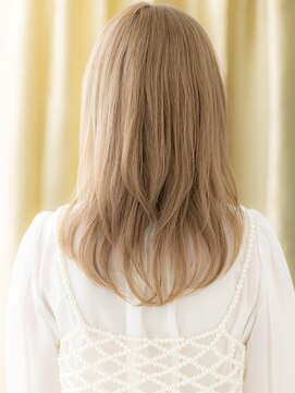 カバーヘア ブリス 上尾西口店(COVER HAIR bliss) ホワイトブロンドウルフレイヤーミディアムTc2上尾10代20代30代