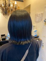 ローレン(LOREM)&nbsp;外ハネ小顔ヘア/アッシュカラー/くすみ/切りっぱなし/ミディアム