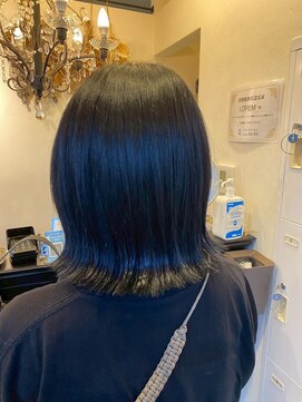 ローレン(LOREM) 外ハネ小顔ヘア/アッシュカラー/くすみ/切りっぱなし/ミディアム