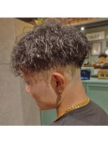 フレッシュネスバーバーショップ(FRESHNESS BARBER shop) ツイストスパイラル×スキンフェード
