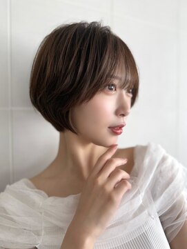 キートス(Kiitos) ☆20代30代40代　大阪梅田　横顔美人ショート