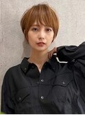 ミルクティーベージュダブルカラーハイライトショートヘア