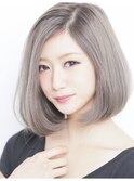 大人上品 前下がりボブにアッシュグレージュカラー