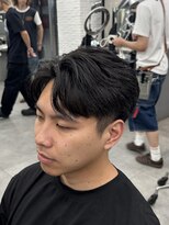 オーバル バイ アピッシュ(OVARL by apish)&nbsp;パーマ落とし/毛流れパーマ/センターパート