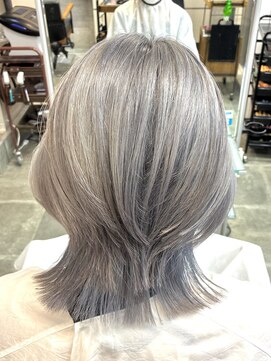 TONE(トーン)by Chara 池袋 髪質改善 ダブルカラー 【4月上旬OPEN(予定)】 ウルフカット/ハイトーンカラー/グレージュ【池袋東通り】