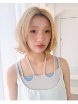 シーン バイ ラッド(SCENE by RAD)&nbsp;自然なくびれショートボブで大人可愛いヘアレイヤー小顔盛り艶感
