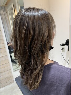ステラ ヘアモード 新長田店(STELLA hair mode) ナチュラルハイライト　アッシュグレージュカラー