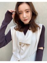 サンプラス(san+)&nbsp;【マユコ】顔まわりレイヤー小顔ヘアくびれミディセンターパート
