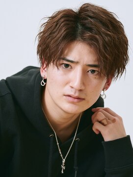 エルマーク 梅田(L-MARK) スパイラルパーマツイストパーマアップバング短髪メッシュ