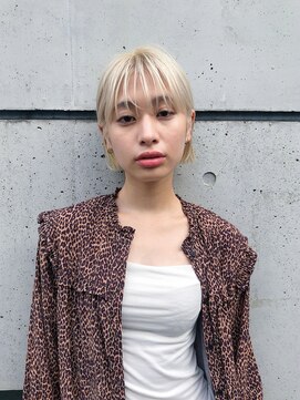 スーハ 恵比寿(SUUHA) ぱっつん前髪ワンレンボブ/ホワイトブリーチ/ハイトーンカラー