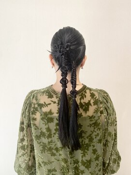 モク(mok) タイトツインヘア