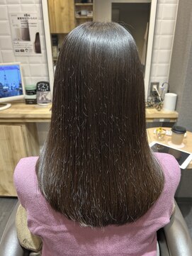 カミケンガレリア(kamiken. galleria) 大人の美髪×髪質改善トリートメント【カミケンガレリア】