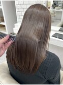 艶髪ストレート×アッシュブラウン