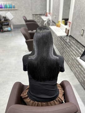 アチェロ(Acero.) 黒染め髪質改善