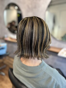 切りっぱなしボブハイライト