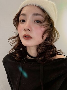 クラン エン バイ ヘッドライト 二子玉川店(clan en. by HEADLIGHT) 目を惹くふわっとレイヤー/まろやかベージュ