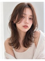 ラベストオイケ(LOVEST OIKE) シアーベージュの抜け感レイヤーミディ/20代