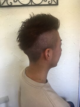 ヴァニラヘアー(Vanilla Hair) スキンフェードスタイル