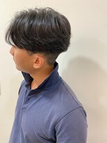 ベール(Vale)&nbsp;メンズパーマ　センターパート