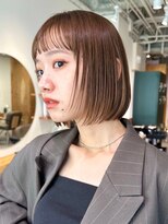 ノイカーム(noi Calm)&nbsp;顔周りレイヤーカットグレージュカラーくびれボブショートカット