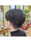 ツーブロック刈り上げセンターパート×ナチュラルパーマ