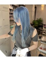 ヴァーディ オモテサンドウ(Vardy omotesando)&nbsp;水色カラー・ダブルカラー・ハイトーン・ブルーヘア・ロングヘア