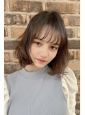 オリーブベージュ　レイヤーカット　ニュアンスパーマmori