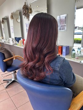 アトリーチェタ 田富店(ATTRICE) 赤髪ロングヘアー