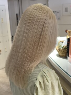 サロンドジョー(salon de joe) ケアブリーチダブルカラーインナーカラーショートボブレイヤー