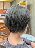 ショートボブ