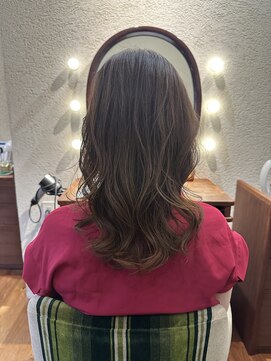 エルサフィロ キタハマ(el zafiro kitahama) 30×40×50×60代×ベージュ×頭皮に優しい×明るい白髪染め