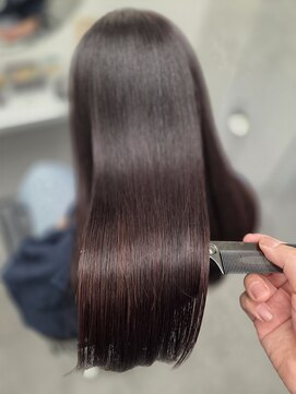 トッカ 茨木(tocca) 「朝のスタイリングが劇的に楽になる魔法のストレート」