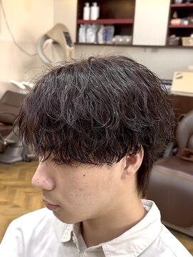 レボルトヘアー(R EVOLUT hair) MEN’S HAIR/サーフカール/刈り上げセンターパート/柏駅