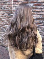 リゼル ユア 渋谷(RISEL YUA)&nbsp;クリーミーグレージュのゆるふわロングヘア