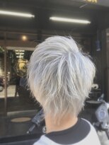 バーバーショップゾン(barber shop ZoN) ホワイトカラー