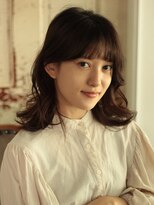 グラス(grass)&nbsp;ニュアンスカール ミディアムヘア 透け感バング くせ毛を活かす