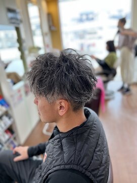 テソロヘアー(Tesoro-Hair) ダンディなやわらかメンズパーマ