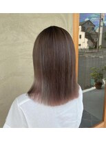 スリー(THREE) グレージュ ピンク 切りっぱなしロブ