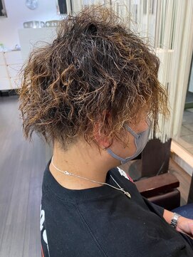 アーク シエル(Ark Ciel) 20代30代ツイストパーマブラウンカラー