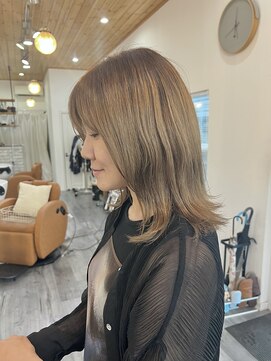 レポ(LEPO) 柔らかいレイヤーとミルクティーベージュ