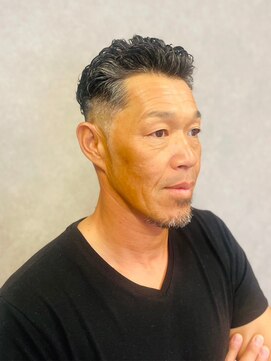 スター(STAR) ツーブロック×フェード|清潔感ヘア