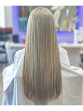 ホワイトベージュ