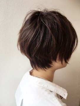 ビグディーサロン(BIGOUDI SALON) 前下がりショート