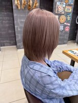 ラウル(Laulu)&nbsp;ミディアムヘア/暗めカラー/グランマッシュ/佐倉