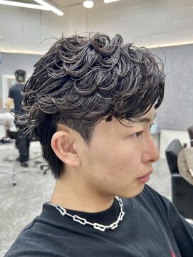 グロップ 町田(GLOP) 圧倒的毛流れフェザーパーマ/メンズパーマ