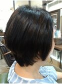60代女性、トップふんわりショートボブ