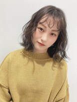 メルク(merc.)&nbsp;暗めグレージュ×ウエーブボブ